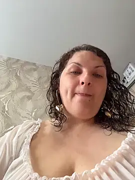 Snapshot of Taisia_W chatting on 05.15.26 Taisia W online show from 05.15.26