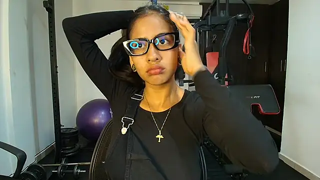 JuliKim  online show from 10.10.25