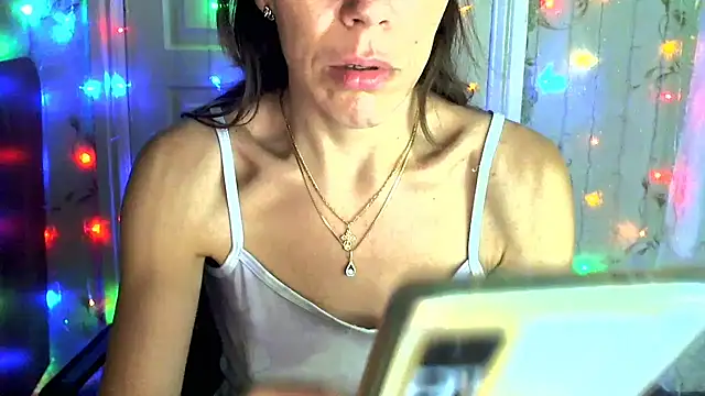 Ladywinter online show from 10.20.25