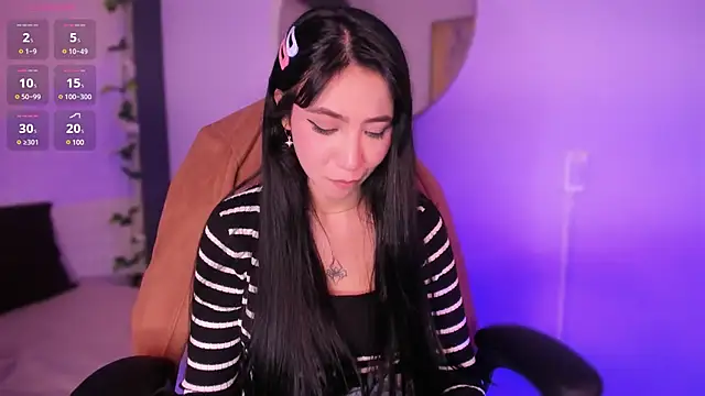 Snapshot of emma_woods_ chatting on 12.28.24 emma woods online show from 12.28.24