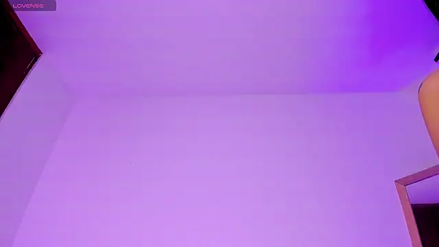 Snapshot of emma_woods_ chatting on 03.10.25 emma woods online show from 03.10.25