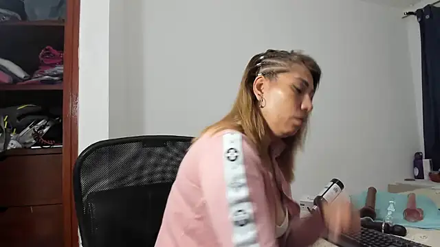 Chloemiller89 online show from 03.14.25