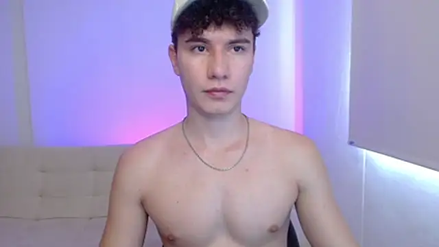 Snapshot of adrian_morelly chatting on 05.31.26 adrian morelly online show from 05.31.26