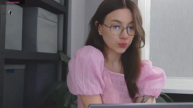 Marie Diaze online show from 04.10.26