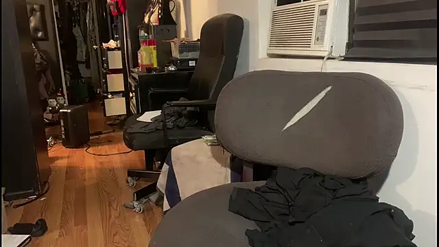 Snapshot of leanjamesdean chatting on 12.05.24 leanjamesdean online show from 12.05.24