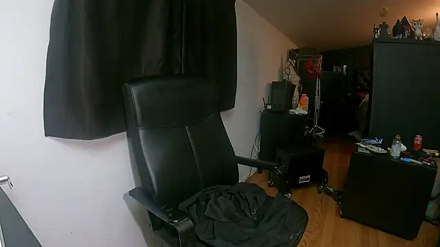 Snapshot of leanjamesdean chatting on 03.13.25 leanjamesdean online show from 03.13.25