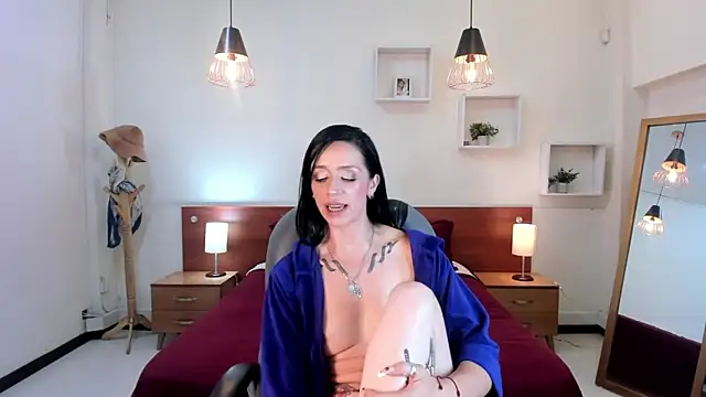 Snapshot of Kristen_Garner chatting on 02.13.25 Kristen Garner online show from 02.13.25