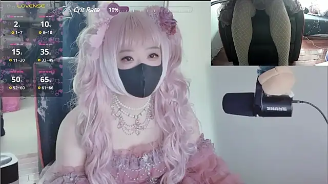 Snapshot of z23002 chatting on 03.10.25 z23002 online show from 03.10.25