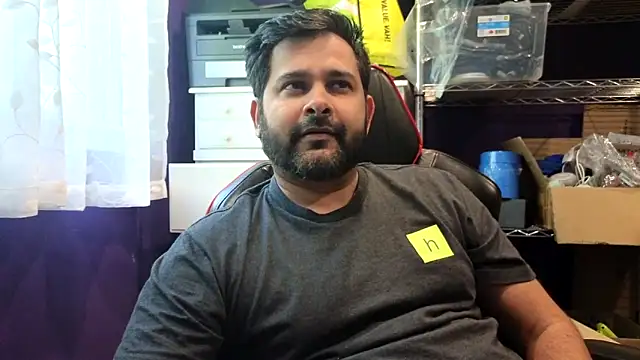 Snapshot of Sakhtlaundaz chatting on 06.10.26 Sakhtlaundaz online show from 06.10.26