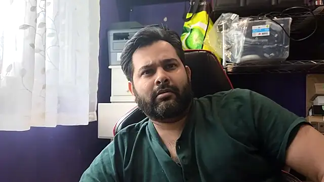 Snapshot of Sakhtlaundaz chatting on 06.15.26 Sakhtlaundaz online show from 06.15.26