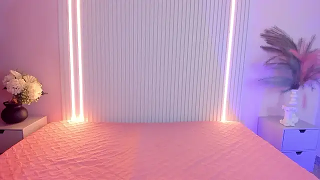 EmilyEvans7 online show from 02.04.26