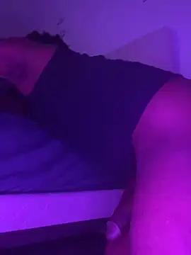 Snapshot of BD2LONG chatting on 01.01.25 BD2LONG online show from 01.01.25