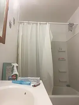 Snapshot of BD2LONG chatting on 02.28.25 BD2LONG online show from 02.28.25