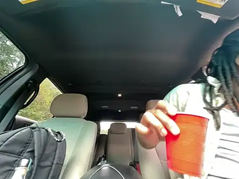 Snapshot of BD2LONG chatting on 09.18.25 BD2LONG online show from 09.18.25