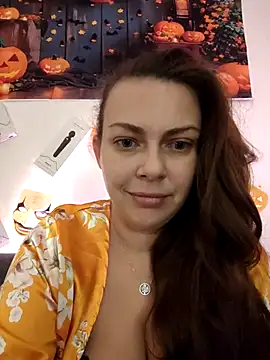 Snapshot of LEAsquirt91 chatting on 11.23.25 LEAsquirt91 online show from 11.23.25
