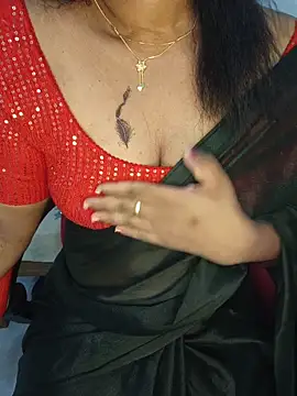 Snapshot of Malluivaniya chatting on 06.12.26 Malluivaniya online show from 06.12.26