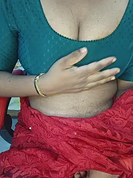 Snapshot of Malluivaniya chatting on 06.15.26 Malluivaniya online show from 06.15.26