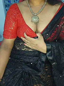 Snapshot of Malluivaniya chatting on 06.22.26 Malluivaniya online show from 06.22.26
