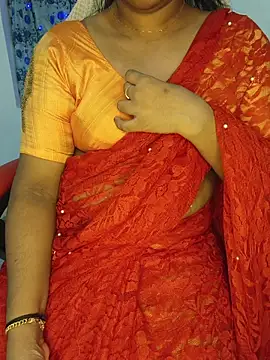 Snapshot of Malluivaniya chatting on 07.07.26 Malluivaniya online show from 07.07.26