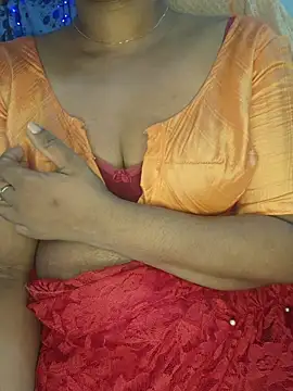 Snapshot of Malluivaniya chatting on 07.22.26 Malluivaniya online show from 07.22.26