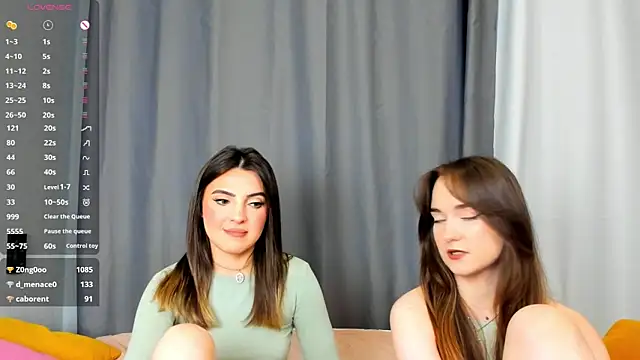 Snapshot of AnnaTeona chatting on 01.15.25 AnnaTeona online show from 01.15.25