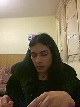 Snapshot of calliemaggotbone chatting on 04.15.26 calliemaggotbone online show from 04.15.26