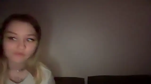 Snapshot of Isabel-Bailey chatting on 12.27.24 Isabel-Bailey online show from 12.27.24