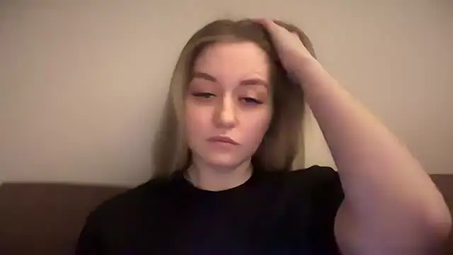 Snapshot of Isabel-Bailey chatting on 12.29.24 Isabel-Bailey online show from 12.29.24