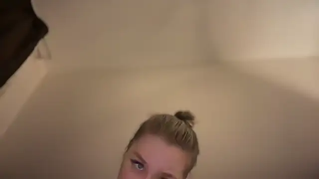 Snapshot of Isabel-Bailey chatting on 01.03.25 Isabel-Bailey online show from 01.03.25