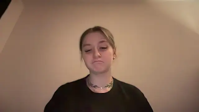 Snapshot of Isabel-Bailey chatting on 01.08.25 Isabel-Bailey online show from 01.08.25