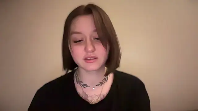 Snapshot of Isabel-Bailey chatting on 01.19.25 Isabel-Bailey online show from 01.19.25