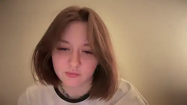 Snapshot of Isabel-Bailey chatting on 02.09.25 Isabel-Bailey online show from 02.09.25