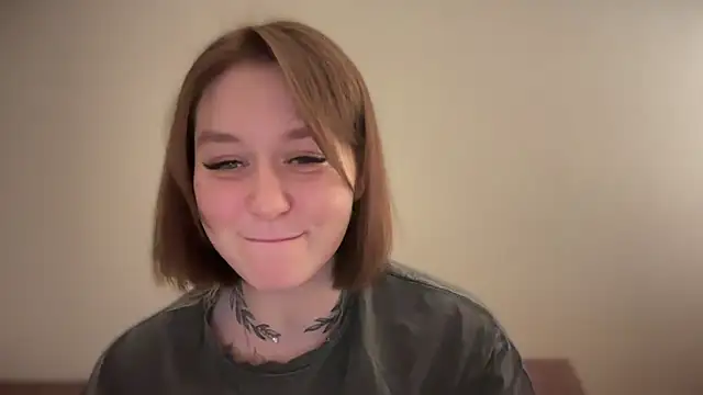 Snapshot of Isabel-Bailey chatting on 02.11.25 Isabel-Bailey online show from 02.11.25