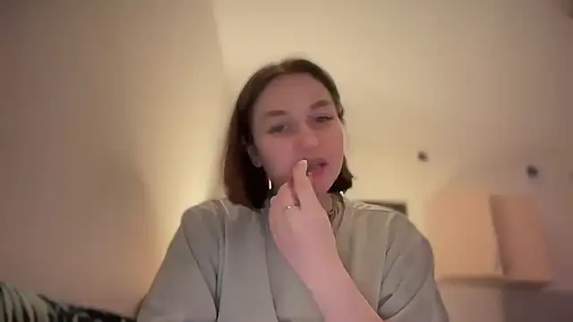 Snapshot of Isabel-Bailey chatting on 02.26.25 Isabel-Bailey online show from 02.26.25