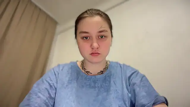 Snapshot of Isabel-Bailey chatting on 10.11.25 Isabel-Bailey online show from 10.11.25