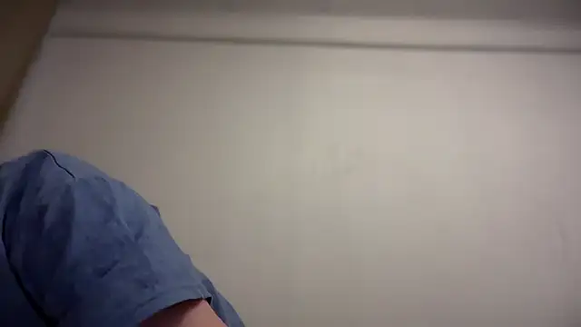 Snapshot of Isabel-Bailey chatting on 10.20.25 Isabel-Bailey online show from 10.20.25