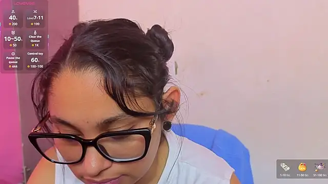 Cuteprincess21 online show from 10.17.25