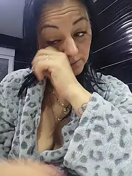 Snapshot of bruneta_sexy23 chatting on 12.14.24 bruneta sexy23 online show from 12.14.24