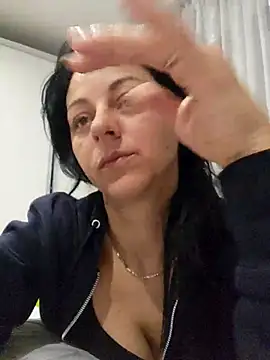 Snapshot of bruneta_sexy23 chatting on 02.27.25 bruneta sexy23 online show from 02.27.25