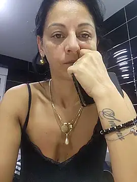 Snapshot of bruneta_sexy23 chatting on 09.26.25 bruneta sexy23 online show from 09.26.25