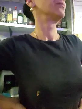 Snapshot of bruneta_sexy23 chatting on 09.30.25 bruneta sexy23 online show from 09.30.25