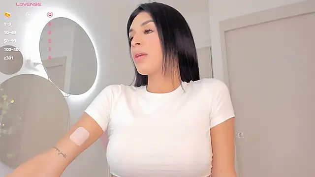 mia yourmommy online show from 02.27.25