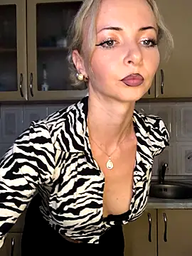 Kristina03 online show from 11.04.25