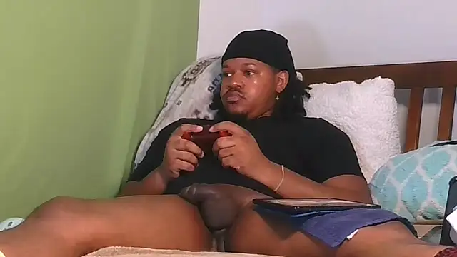 Carolinayoungin online show from 10.30.25