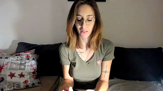 DesireMore90 online show from 01.13.25