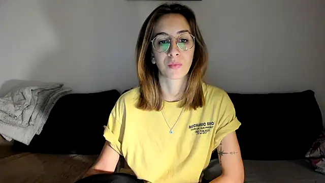 DesireMore90 online show from 01.17.25