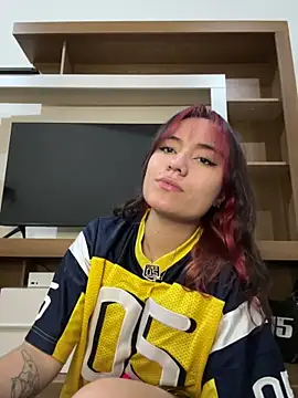 Snapshot of nahia_low chatting on 02.09.25 nahia low online show from 02.09.25