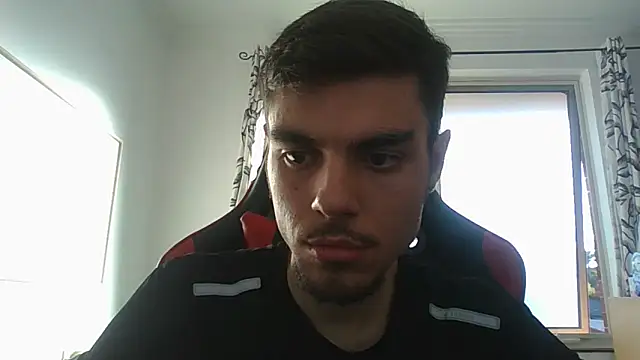 Snapshot of Omarnede chatting on 03.19.25 Omarnede online show from 03.19.25