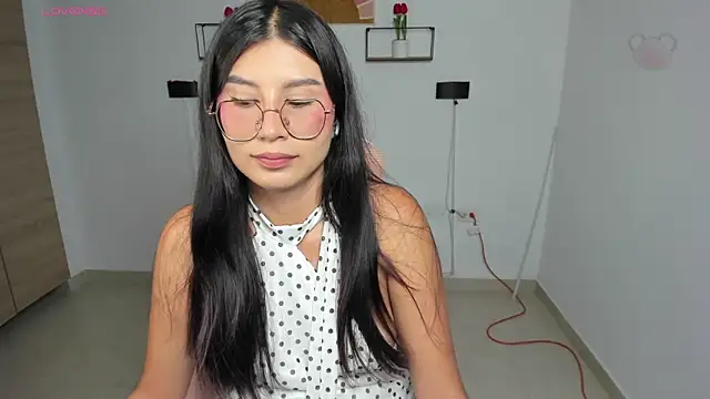 emily villamil online show from 03.09.26