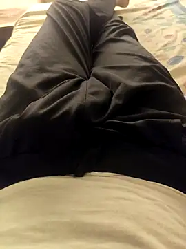 Snapshot of Horny_boy321 chatting on 10.31.25 Horny boy321 online show from 10.31.25